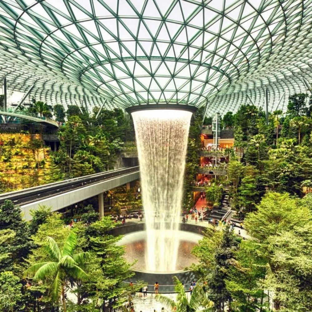 Singapore-Jewel-Changi-Airport-Getty-Featured-Image-1366x768